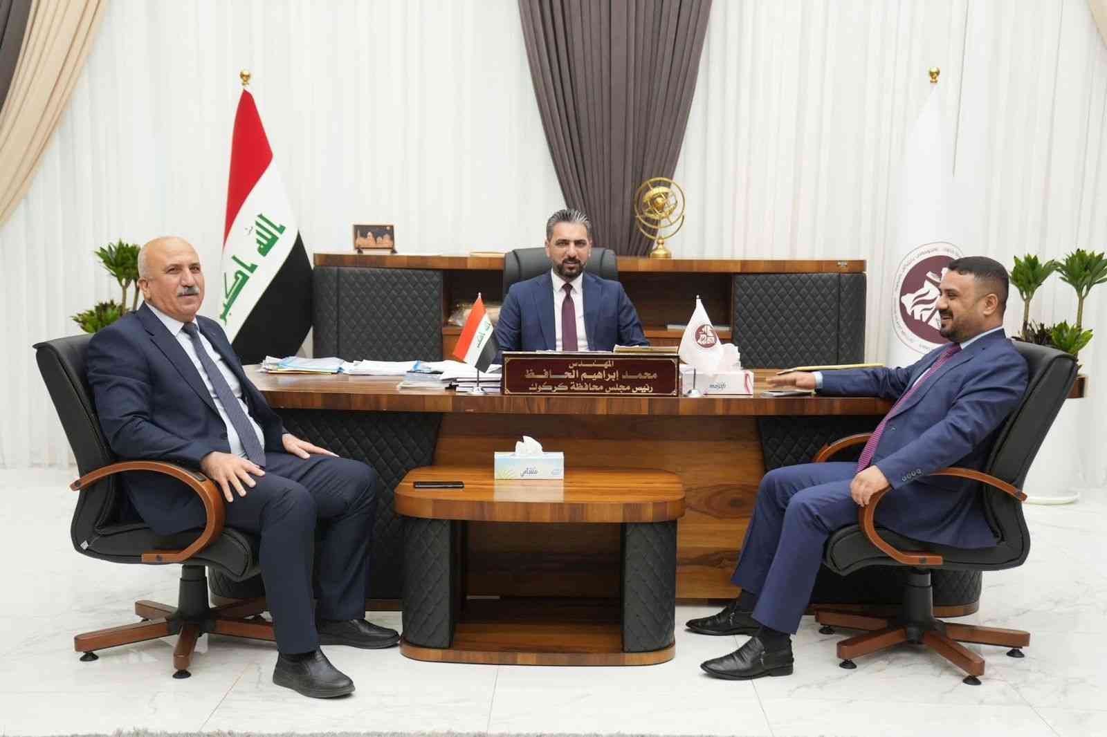 رئيس مجلس محافظة كركوك المهندس محمد إبراهيم الحافظ يستقبل قائمقام مركز كركوك الأستاذ فلاح يايجلي، وقائمقام قضاء الدبس الأستاذ عادل جواد، 